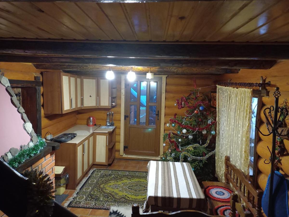 Затишний Будиночок Bukovets Exterior photo