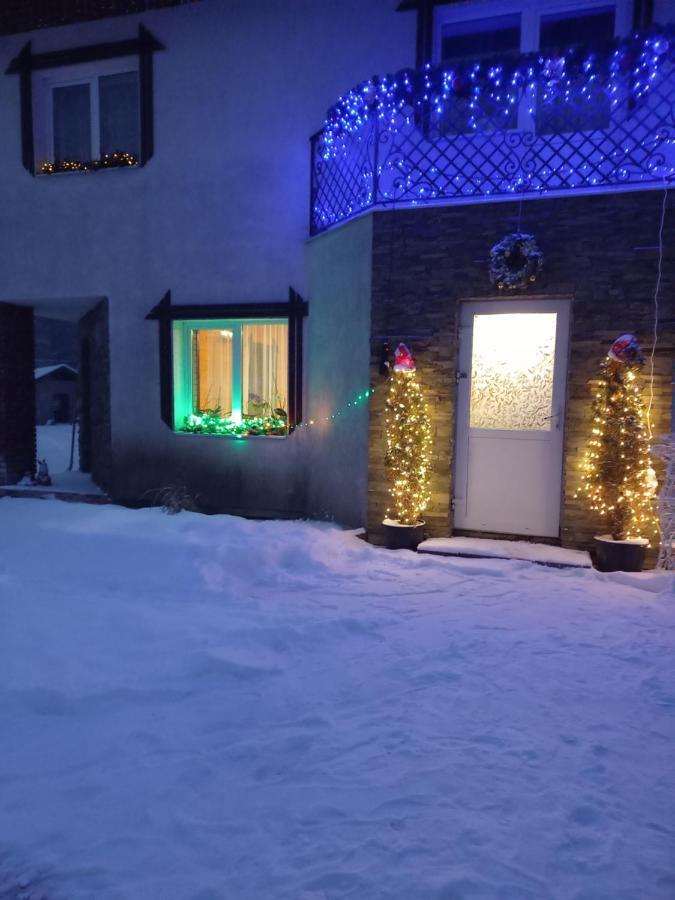 Затишний Будиночок Bukovets Exterior photo