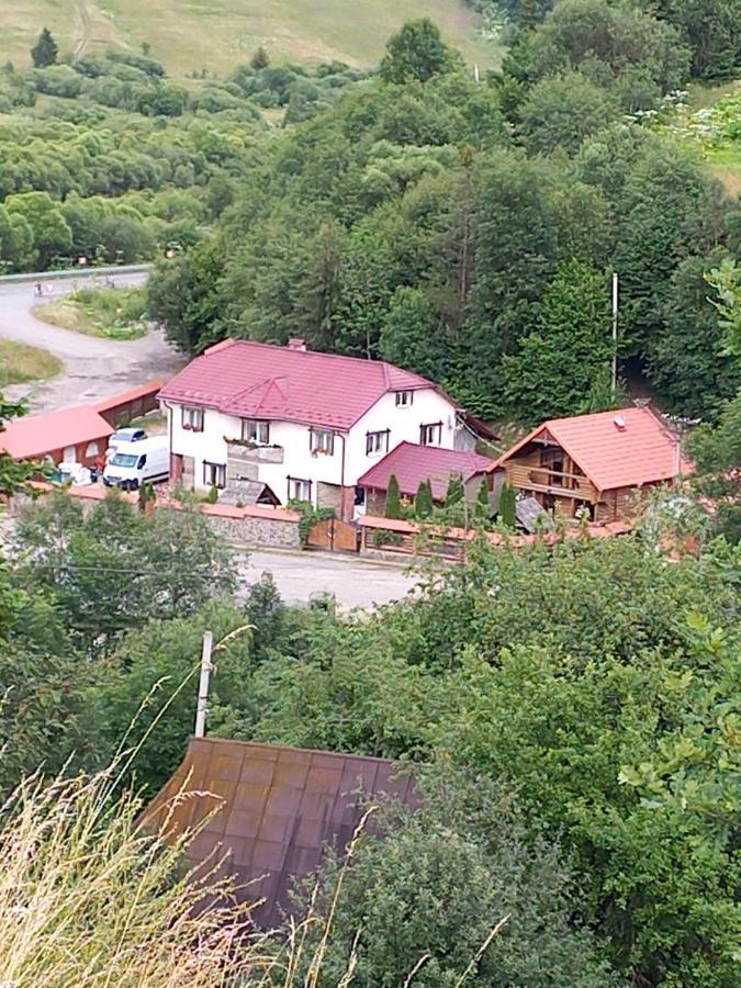 Затишний Будиночок Bukovets Exterior photo